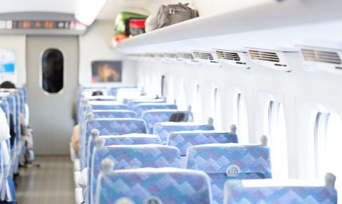 新幹線の車内